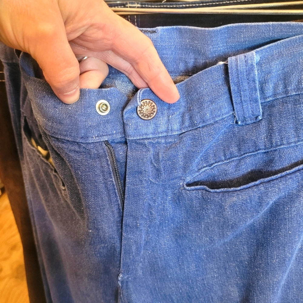 Vintage 1970s "Time And Place" Bellbottom Jeans. Waist: 28" View 5